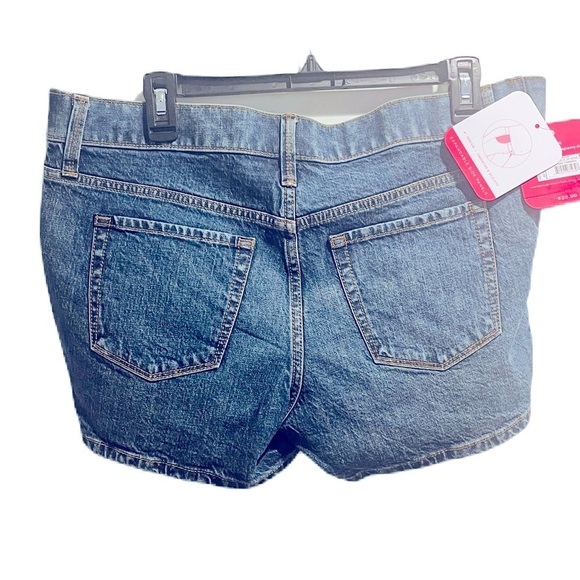 Under Belly Maternity Jean Shorts - Isabel Maternity by Ingrid & Isabel Dark M - Picture 2 of 12